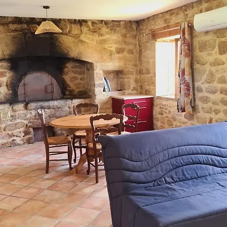 Сasa de vacaciones Ancien Fournil Rénové Avec Piscine Et Jardin Gagnac-sur-Cere