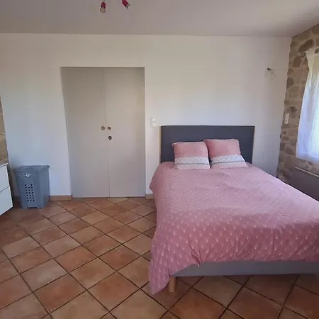 Ancien Fournil Rénové Avec Piscine Et Jardin Сasa de vacaciones *